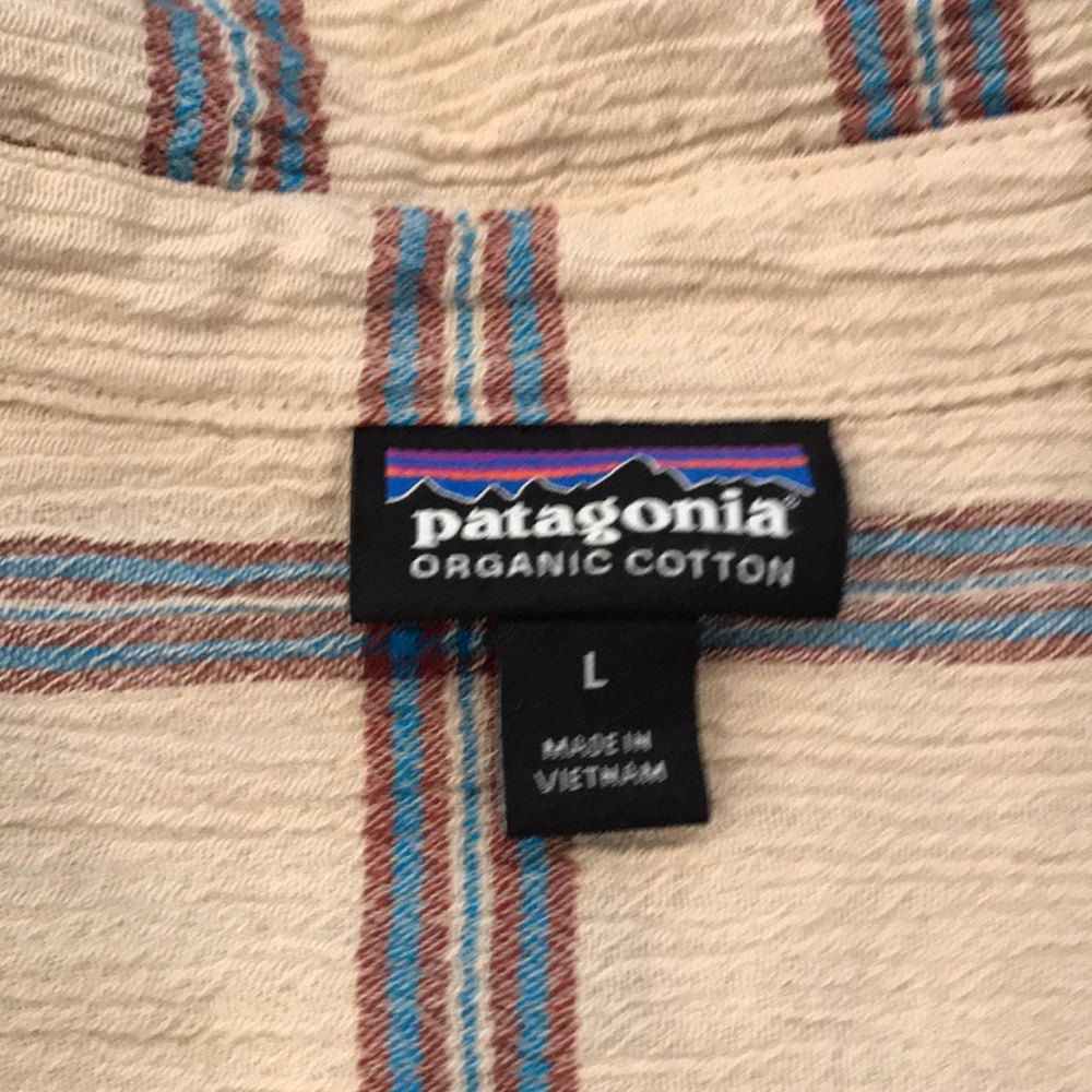 Patagonia button down - Picture 2 of 2
